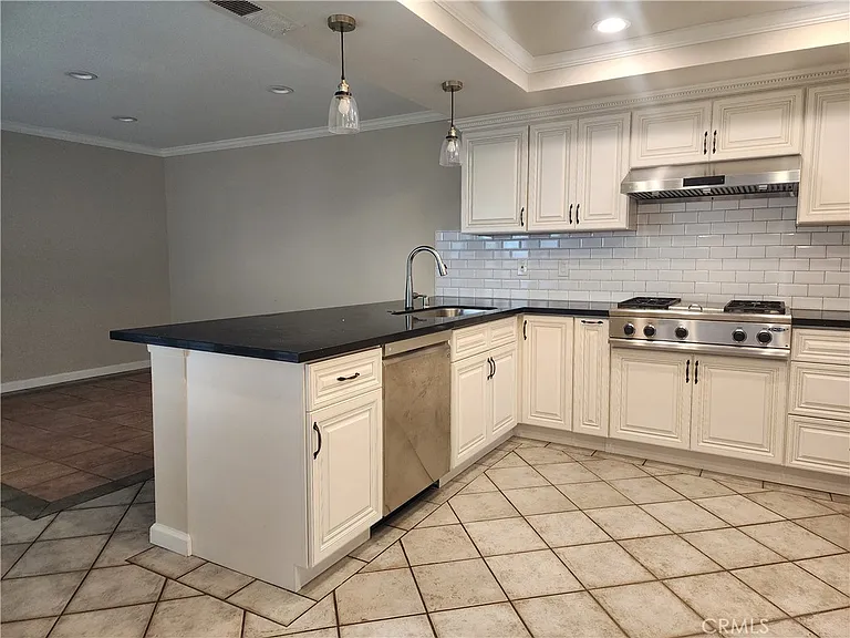 607 Murfield Ct — Photo 5