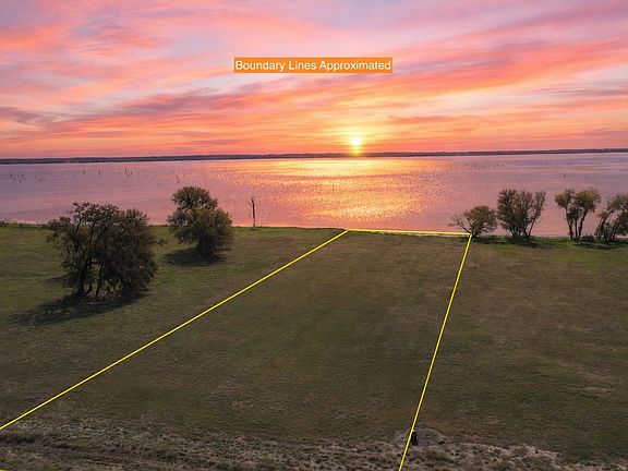 3rd image of 10 Triangle Shores Dr