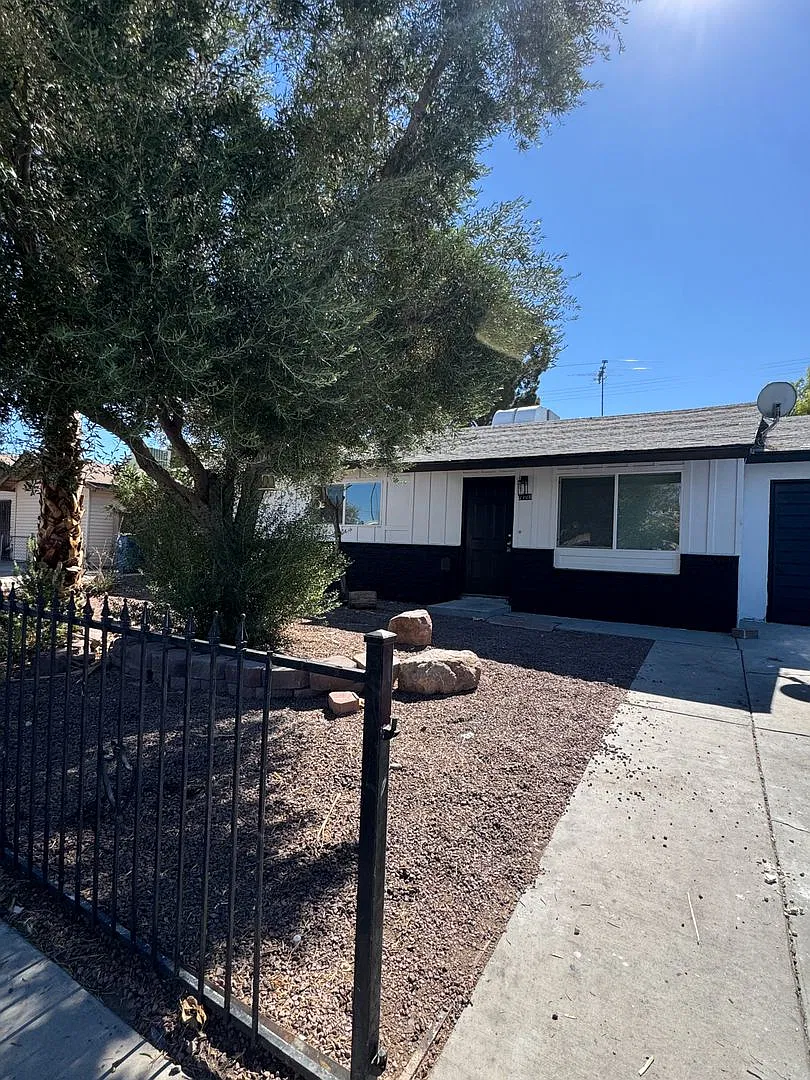 Beautiful 3bd & 2bath House Is Available For Rent — Photo 1