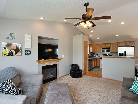 3rd image of 1620 Cedar Springs Ct