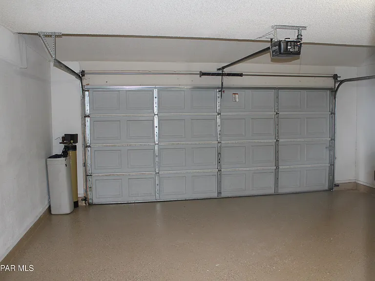 11008 Rogers Hornsby St — Photo 25