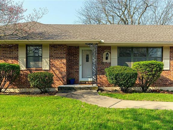 2nd image of 3816 NW Dogwood Dr