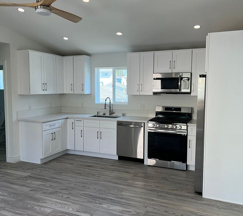 1st image of 1700 Peppertree Ln #10
