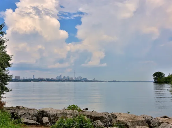 80 Marine Parade Dr, Toronto, ON