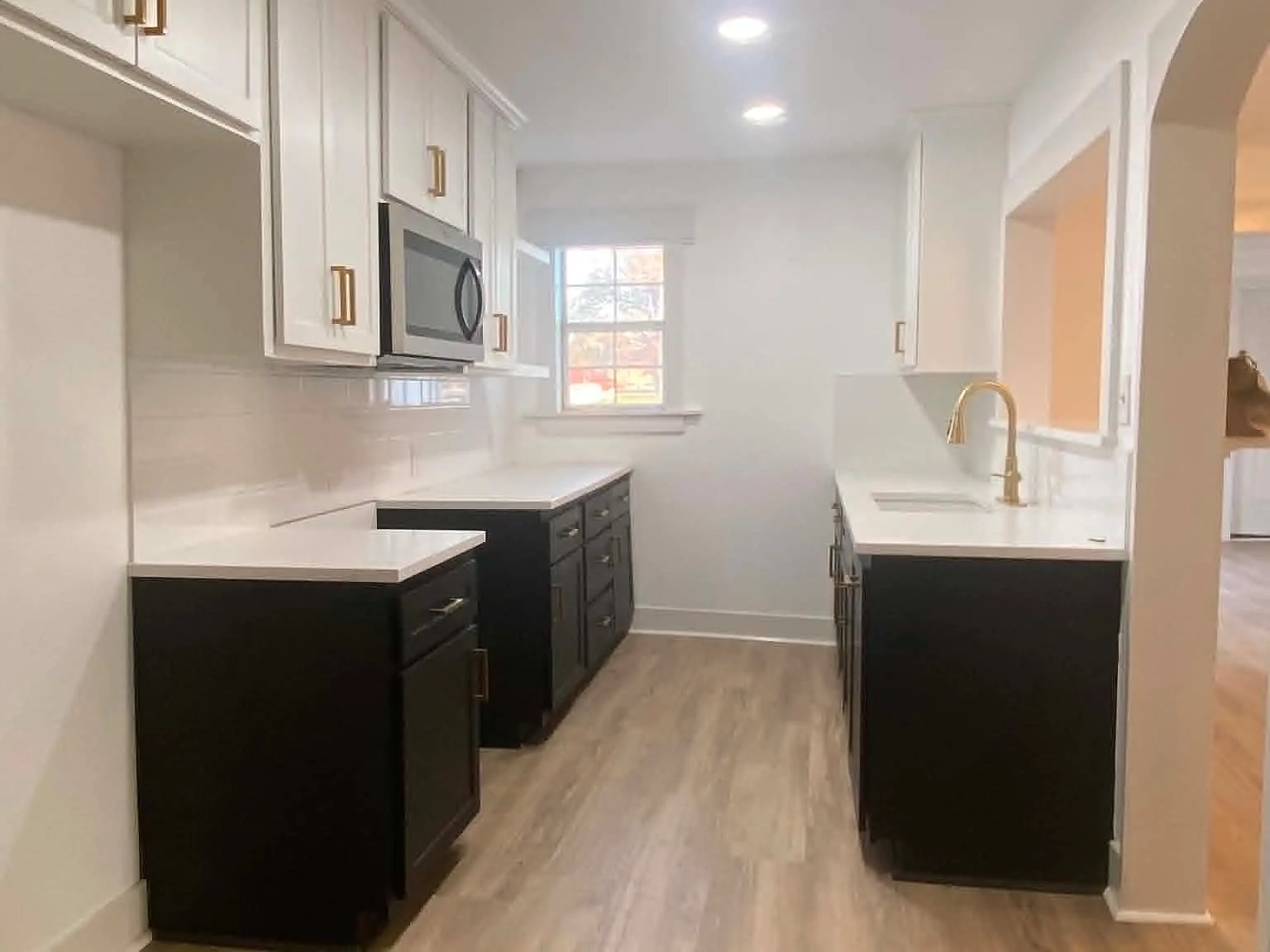 3 bed, 1380 sqft, $2,200 — Photo 3