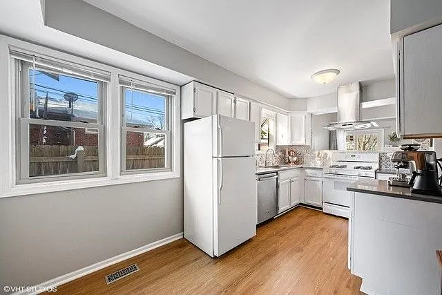 839 N Center St — Photo 10