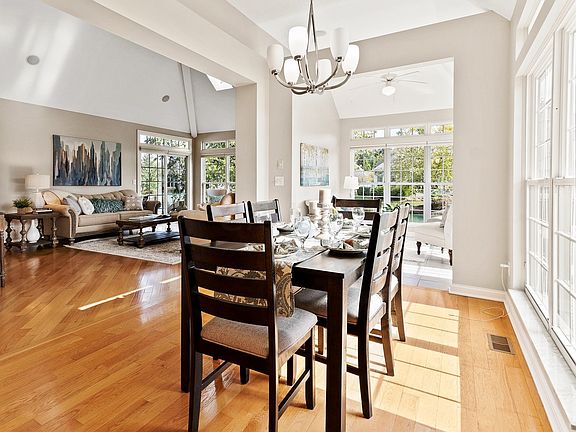 5th image of 5014 Mesa Ln