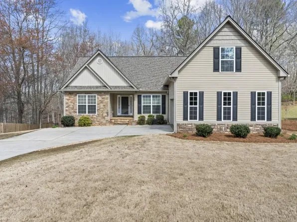 647 Forest Pine Dr, Ball Ground, GA 30107