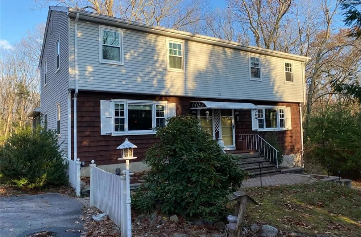 3 bed, 1400 sqft, $2,500 — Photo 1