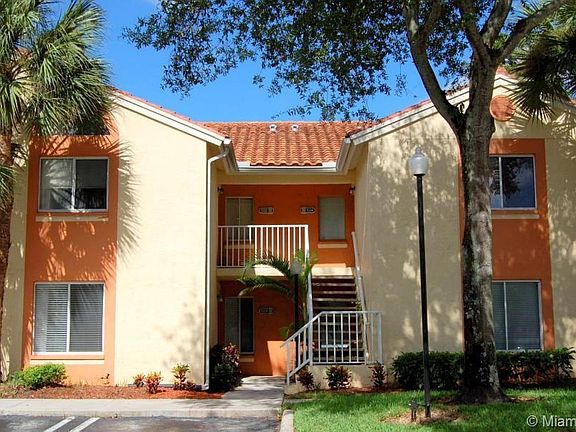 2nd image of 1328 The Pointe Dr #1328