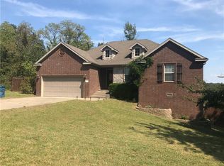 1 Stretton Ln, Bella Vista, AR 72714