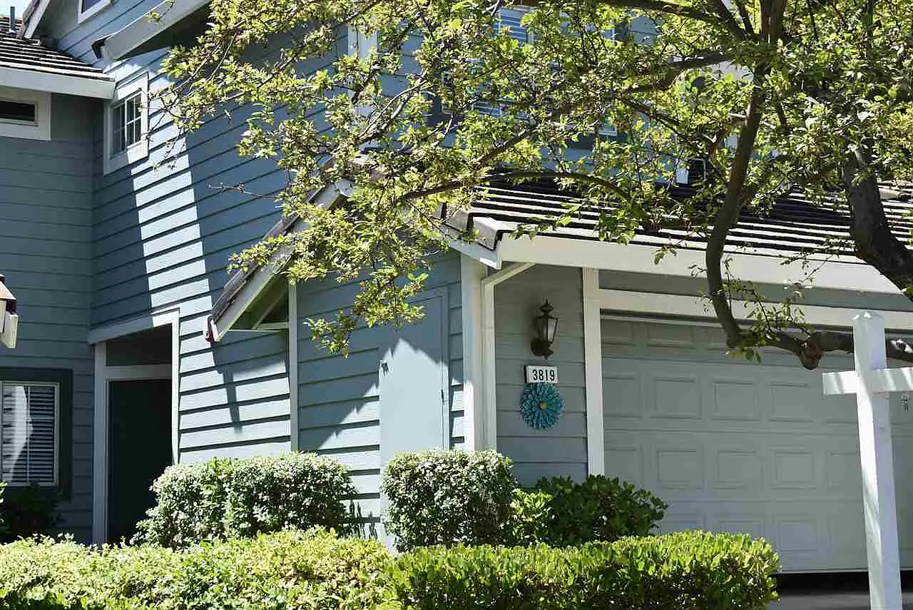 3819 Macgregor Cmn photo 1
