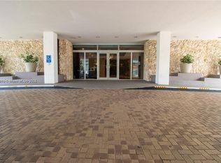 9225 Collins Ave #PENTHOUSE B, Surfside, FL 33154