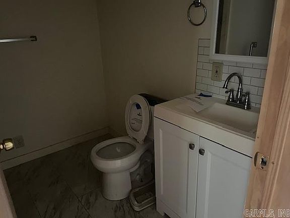 5th image of 185 Petters Rd