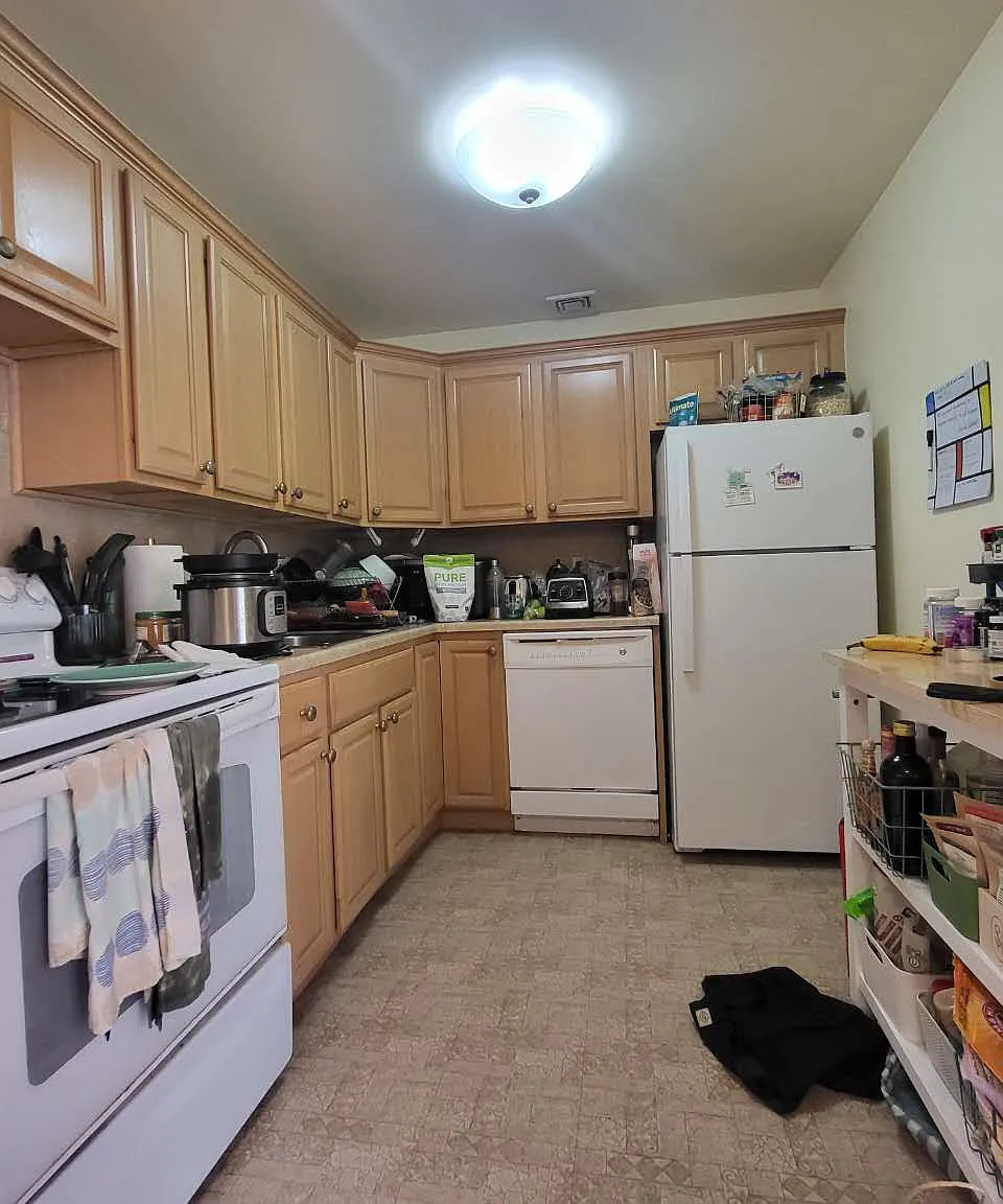 Sycamore Dr, Stonybrook — Photo 1