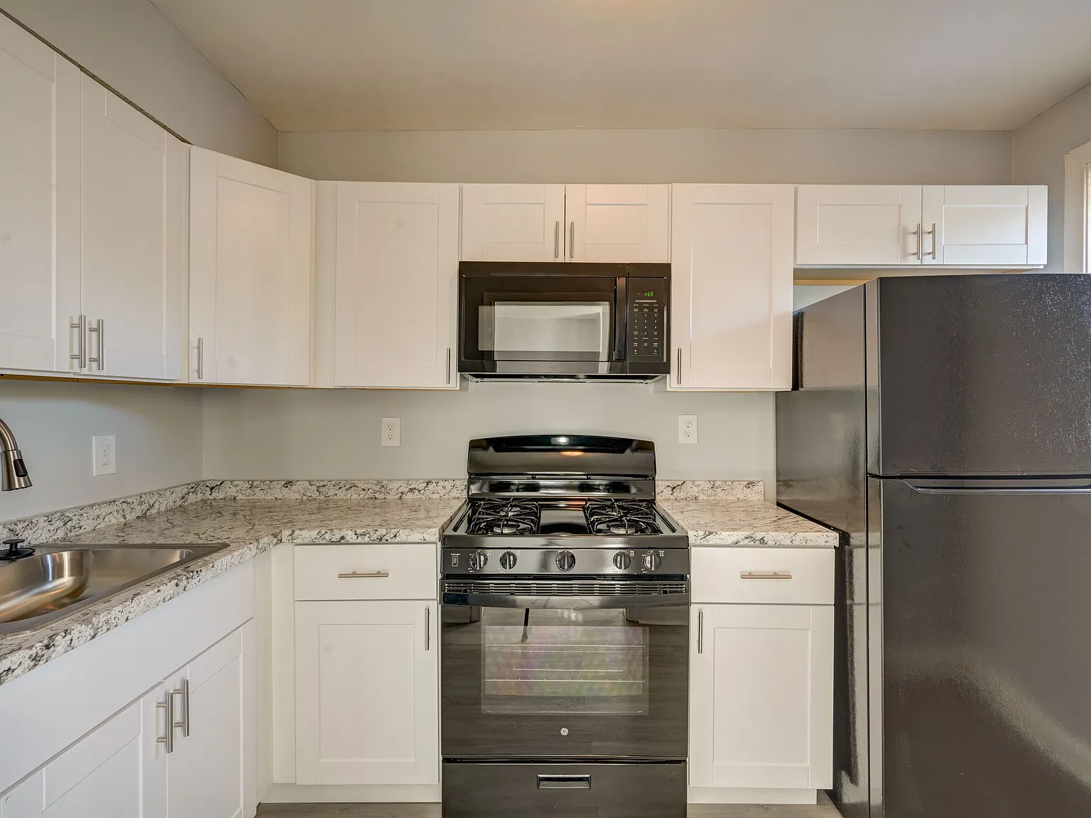 1 bed, 726 sqft, $1,149 — Photo 1