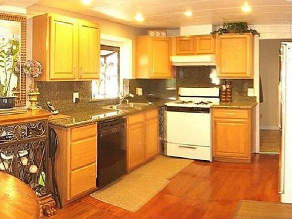 4th image of 2760 Whispering Hills Cir