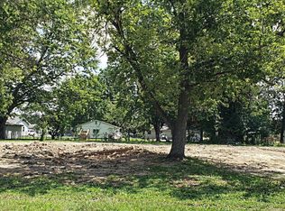 418 Valentine St, Ramsey, IL 62080