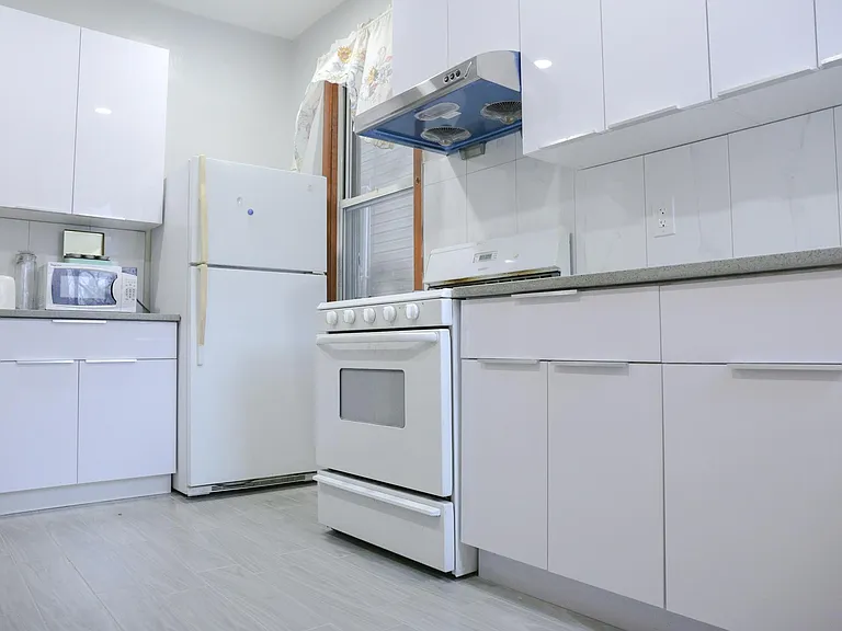 10 West St #1 — Photo 10