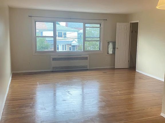 2nd image of 137-33 Lafayette St #2