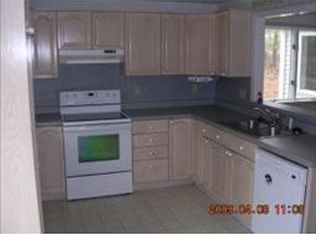 29 Rangers Dr, Hudson, NH 03051