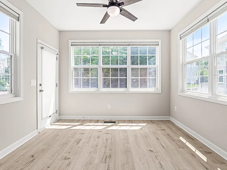 900 Vandalia Dr — Photo 9