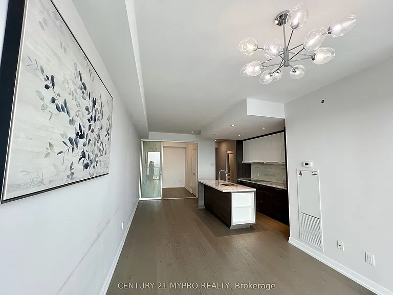 488 University Ave #4003 — Photo 10