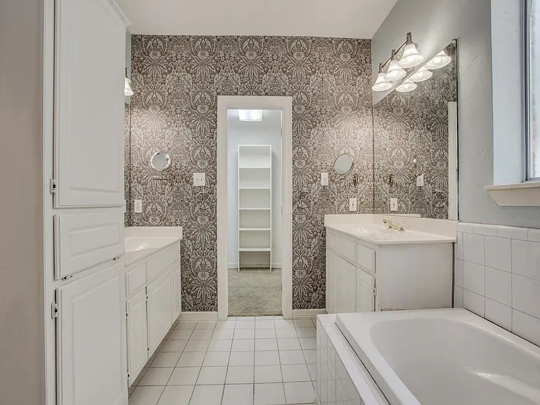 2974 Peninsula Dr — Photo 4