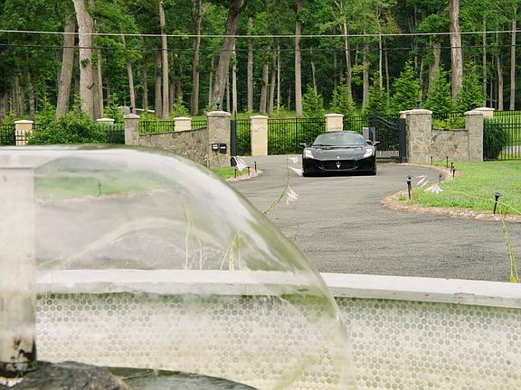 3rd image of 5848 Doyle Rd