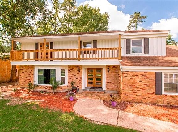 3rd image of 687 Marilyn Dr