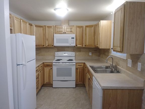 3rd image of 706-708 Darby Ct #3