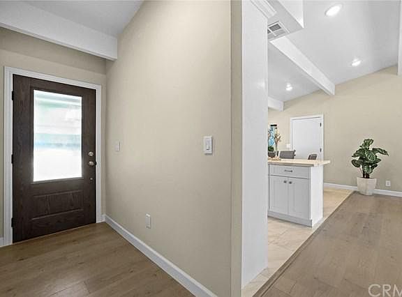 4th image of 5635 Encinita Ave