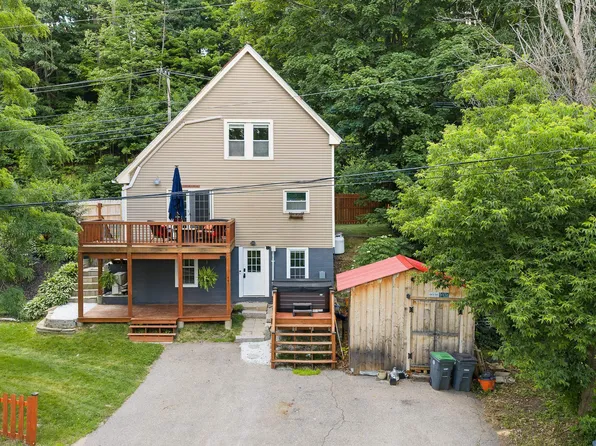 447 West River Road, Hooksett, NH 03106