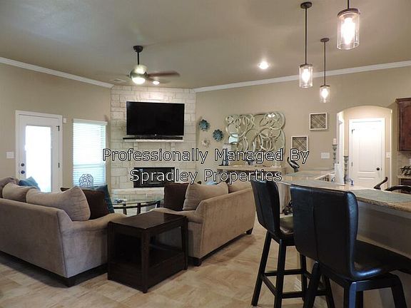 3rd image of 2506 Paisley Dr