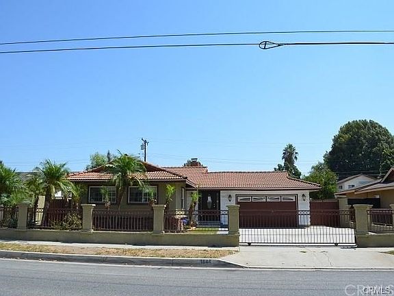 3rd image of 1644 S California Ave