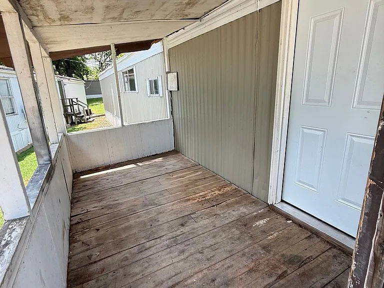 1040 Harding Blvd — Photo 3
