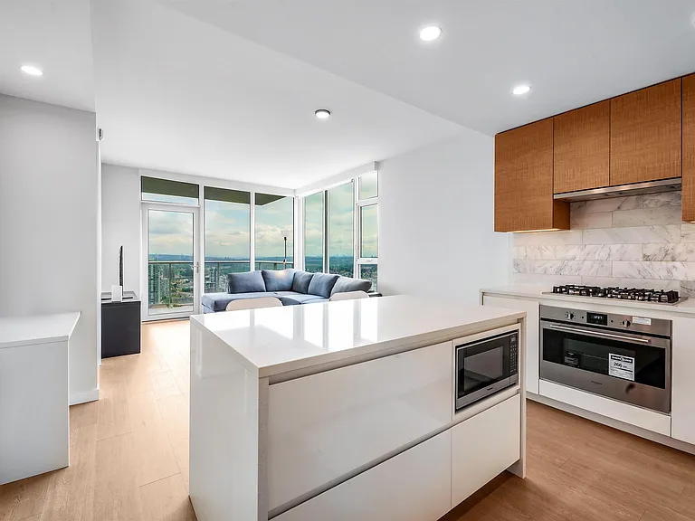 2108 Gilmore Ave #5204 — Photo 3