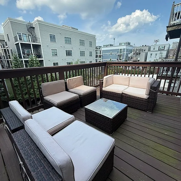 726 E 2nd St #2A — Photo 13