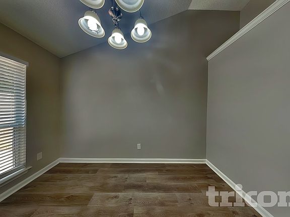 4th image of 3547 Lehigh Way