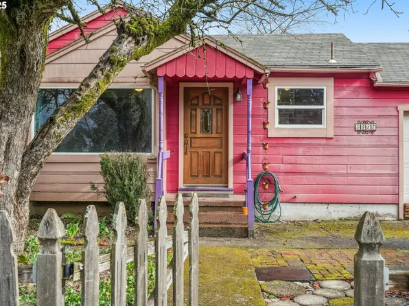 5417 SE Flavel Dr, Portland, OR 97206