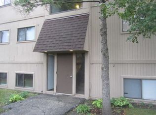 48 Oak Hill Colony APT 2, Fox Lake, IL 60020