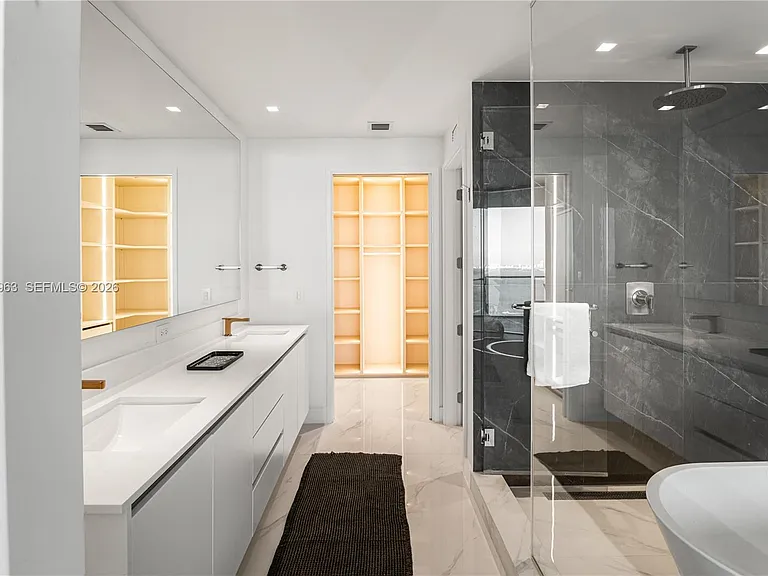 700 NE 24th St #2602 — Photo 14