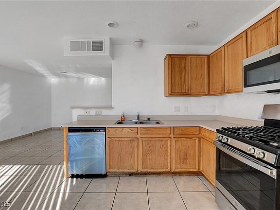 5th image of 3351 Sparrow Heights Ave