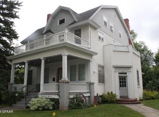 608 Belmont Rd, Grand Forks, ND 58201