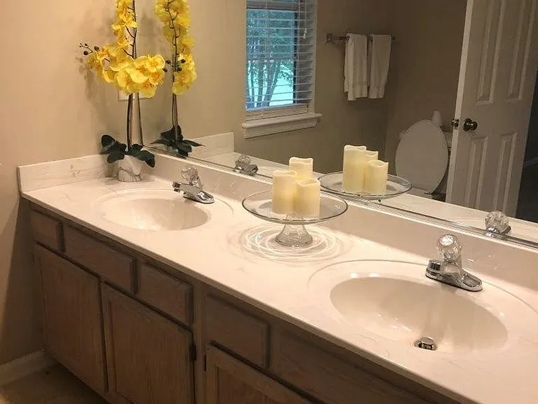 820 E Willow Point Pl — Photo 14