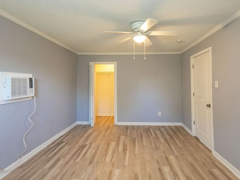 1840 Ollie St — Photo 14