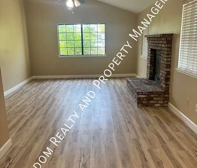 9117 Hoxie Ct — Photo 14