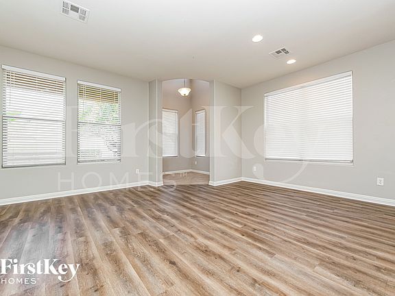 3rd image of 4184 Octans St