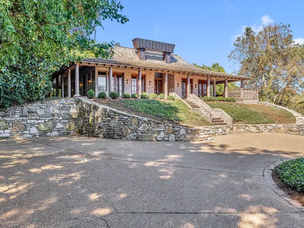 87 Valley Frg, Nashville, TN 37205