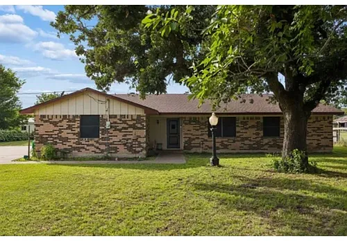 210 Lanier Rd Photo 1